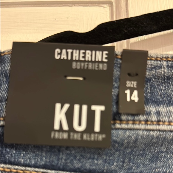 Kut from the Kloth Catherine Boyfriend cut Women's Blue Jeans - Picture 4 of 4